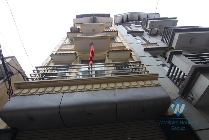 House for rent in Tay Ho with 05 bedrooms, 05 bathrooms.